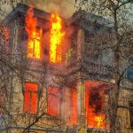 خلاقیت یک دیزاینر دیوانه، همسایه‌ها و آتش‌نشانی را گیج کرد
