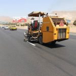 ویدیو|عملیات خط کشی گرم در آزادراه کرج- قزوین محدوده انتهای حوزه استحفاظی (سیمان آبیک)