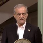 ببینید /  شعری که پزشکیان برای نخست‌وزیر پاکستان خواند