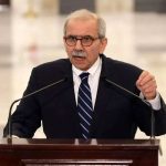 پایان جلسه جنجالی دولت لبنان / نخست‌وزیر: ارتش لبنان موظف شد تا پیش از پایان ماه جاری، طرحی برای انحصار سلاح در دست دولت تهیه کند