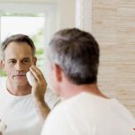 درمان‌های ضدپیری مورد تأیید متخصص پوست برای مردان؛ چه چیزهایی مؤثر است و چه چیزهایی نه