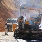 ویدیو| آغاز عملیات روکش آسفالت محور شلیل – لندی در میانکوه اردل استان چهارمحال و بختیاری