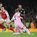 تمسخر شدید امانوئل نویر: بس کن پیرمرد و از این اداها در نیار! | ویدئوی اشتباه وحشتناک