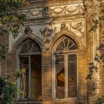 گچ‌بری‌های ظریف، کاشی‌های اروپایی، خانه‌ای به زیبایی تمام تاریخ