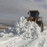 ببینید|برف‌‎روبی و پاکسازی راه‌های روستایی توابع شهرستان دهگلان باتلاش راهداران شهرستان دهگلان کردستان