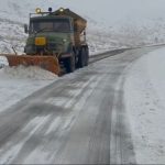 ویدیو | اجرای عملیات برف‌روبی و شن و نمک پاشی در محورها توسط راهداران شهرستان کوهپایه