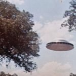 دو فنجان قهوه در آسمان