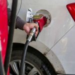 سخنگوی دولت: افزایش قیمت بنزین به ۵ هزار تومان در کارت جایگاه، از بامداد شنبه ۲۲ آذر