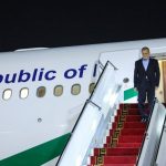 استقبال رهبر ملی ترکمنستان از پزشکیان در فرودگاه عشق‌آباد