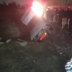 گرفتار شدن خودروها در فرونشست زمین در شهرک ولیعصر + تصاویر