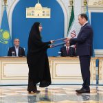 ببینید | همراهی وزیر راه و شهرسازی با رئیس جمهور در سفر به کشور قزاقستان