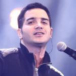 ببینید / واکنش محسن یگانه به نشان دادن پرچم بحرین در کنسرتش؛ اینجا ایران است