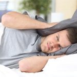 اگر آپارتمان‌نشین هستید، این ۶ رفتار اعصاب‌خُردکن را همین امروز ترک کنید!